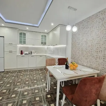 Urban Life 2bdrm Luxury Apartment